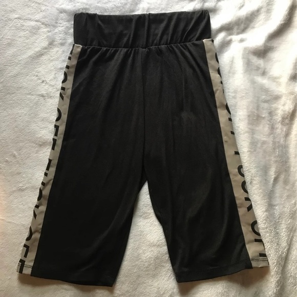 Fashion Nova - Picture 2 of 2